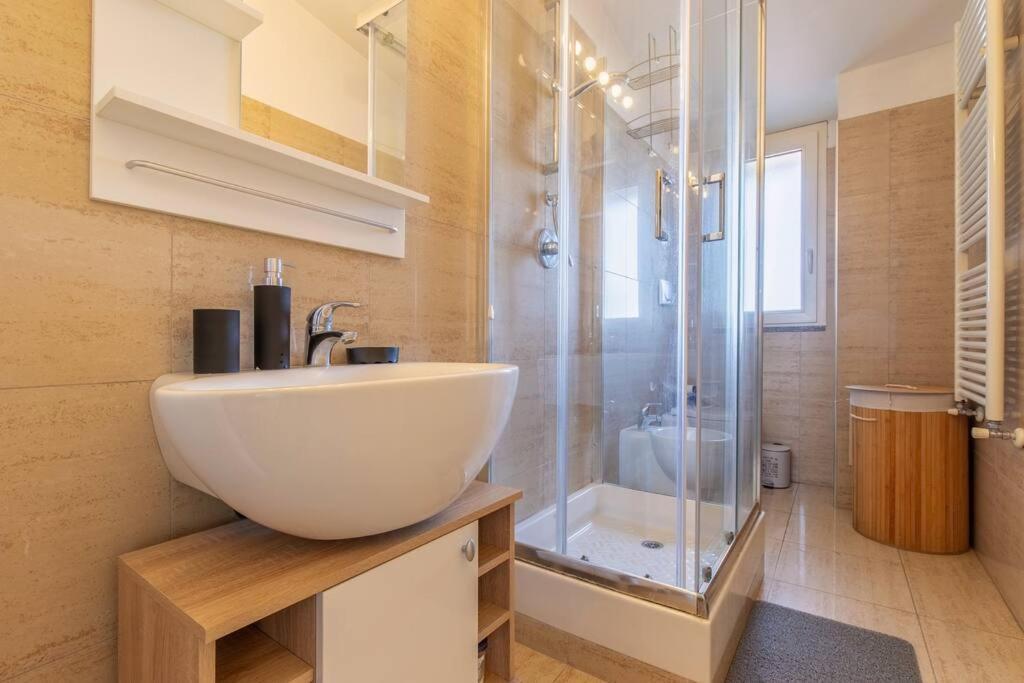 Unique & Strategic Flat, 50M From M4 Station Apartment Milano Exterior foto
