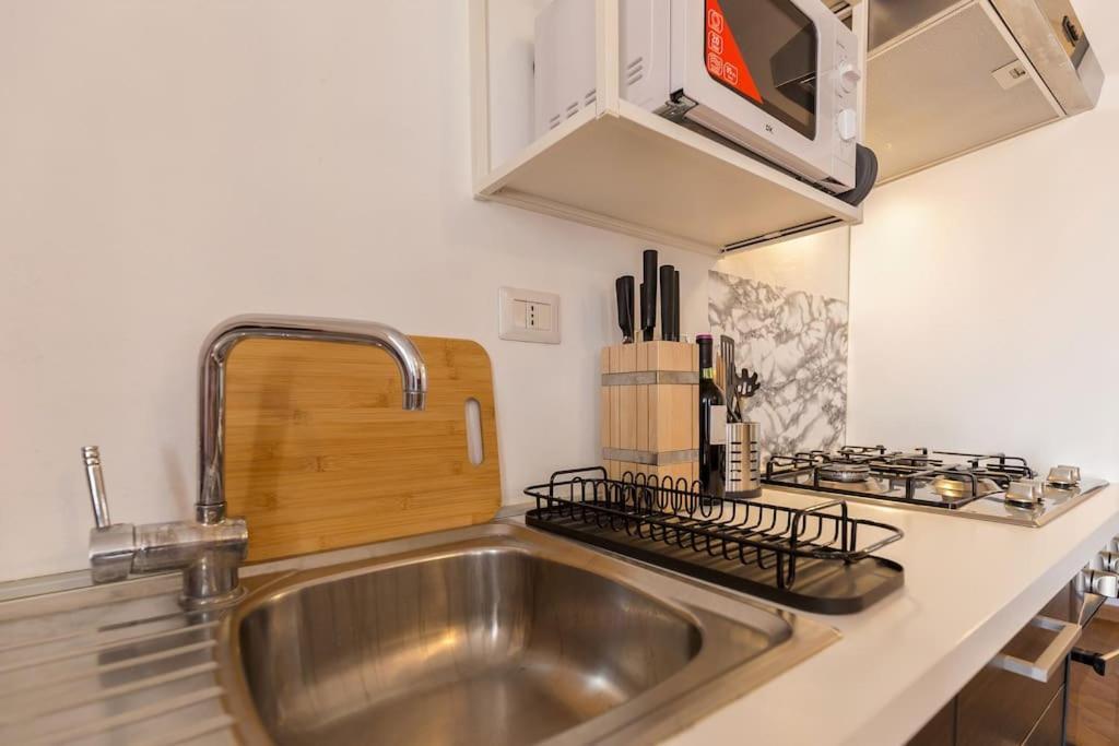 Unique & Strategic Flat, 50M From M4 Station Apartment Milano Exterior foto